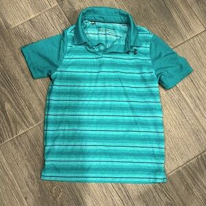 Underarmour boys tshirt teal.